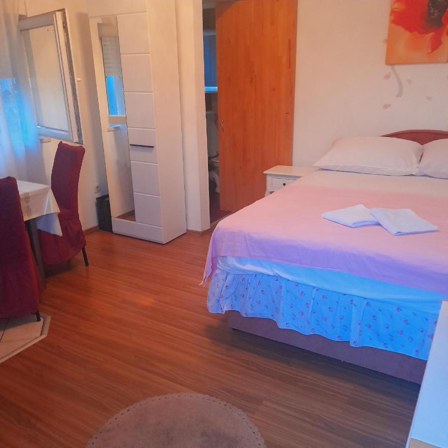 Delux Apartments Vele Split Bagian luar foto