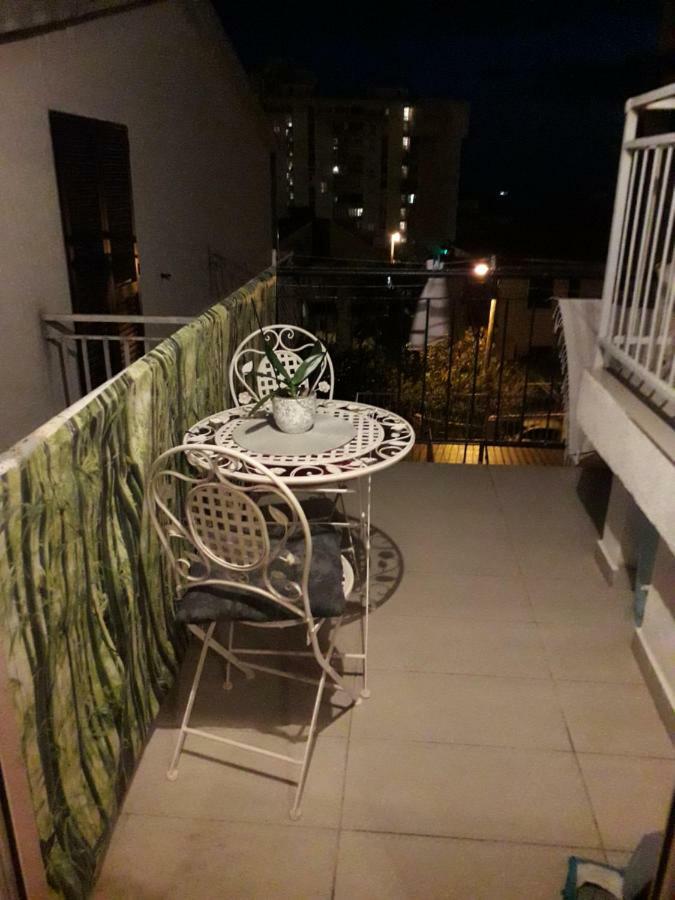 Delux Apartments Vele Split Bagian luar foto