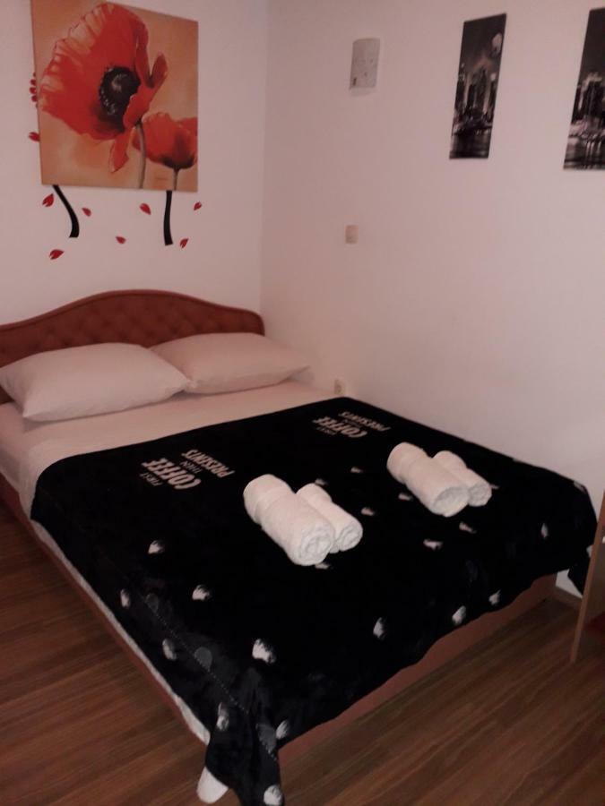 Delux Apartments Vele Split Bagian luar foto